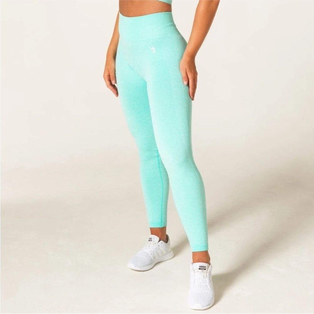 NEW V3 Apparel Leggings Super-Comfortable Sweat-Wicking M